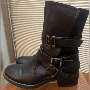 VEGAN LEATHER COMBAT BOOTS